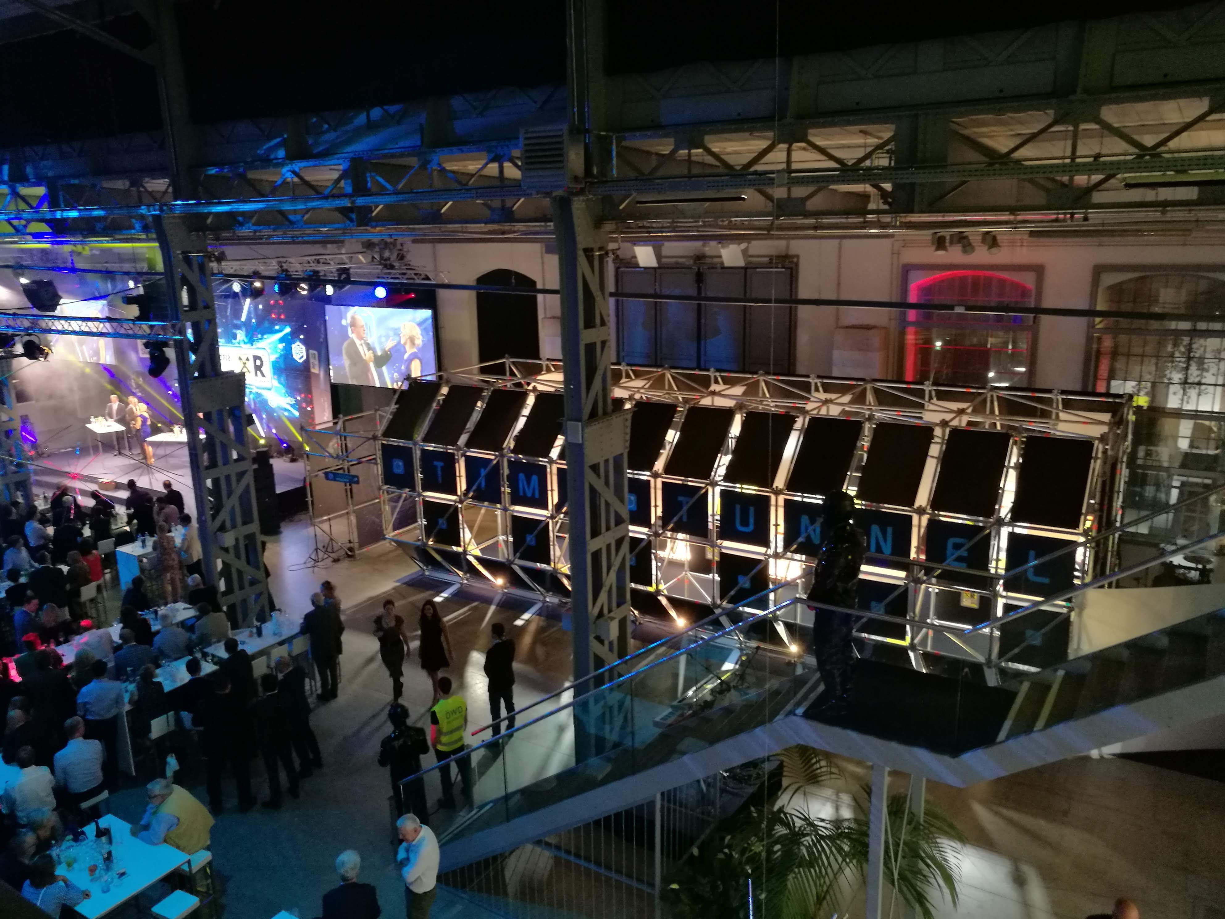 FINE_DESIGN AND EVENTART